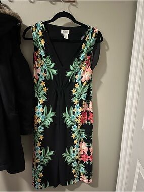 Monroe & Main Black Stretch Midi Dress with Multicolor Tropical Floral Print